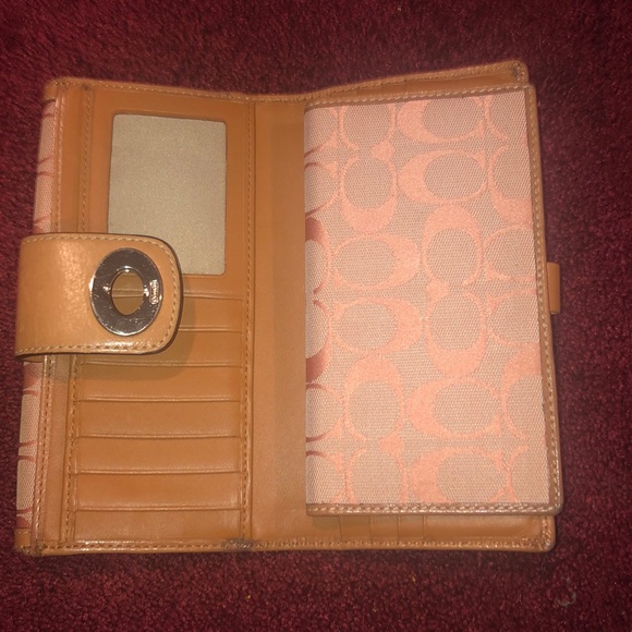 Orange coach purse w matching wallet and wristlet - Picture 4 of 7